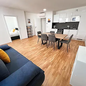 Gg13 Vienna, Air-conditioned, Next To Metro, Close To Sights Apartmán