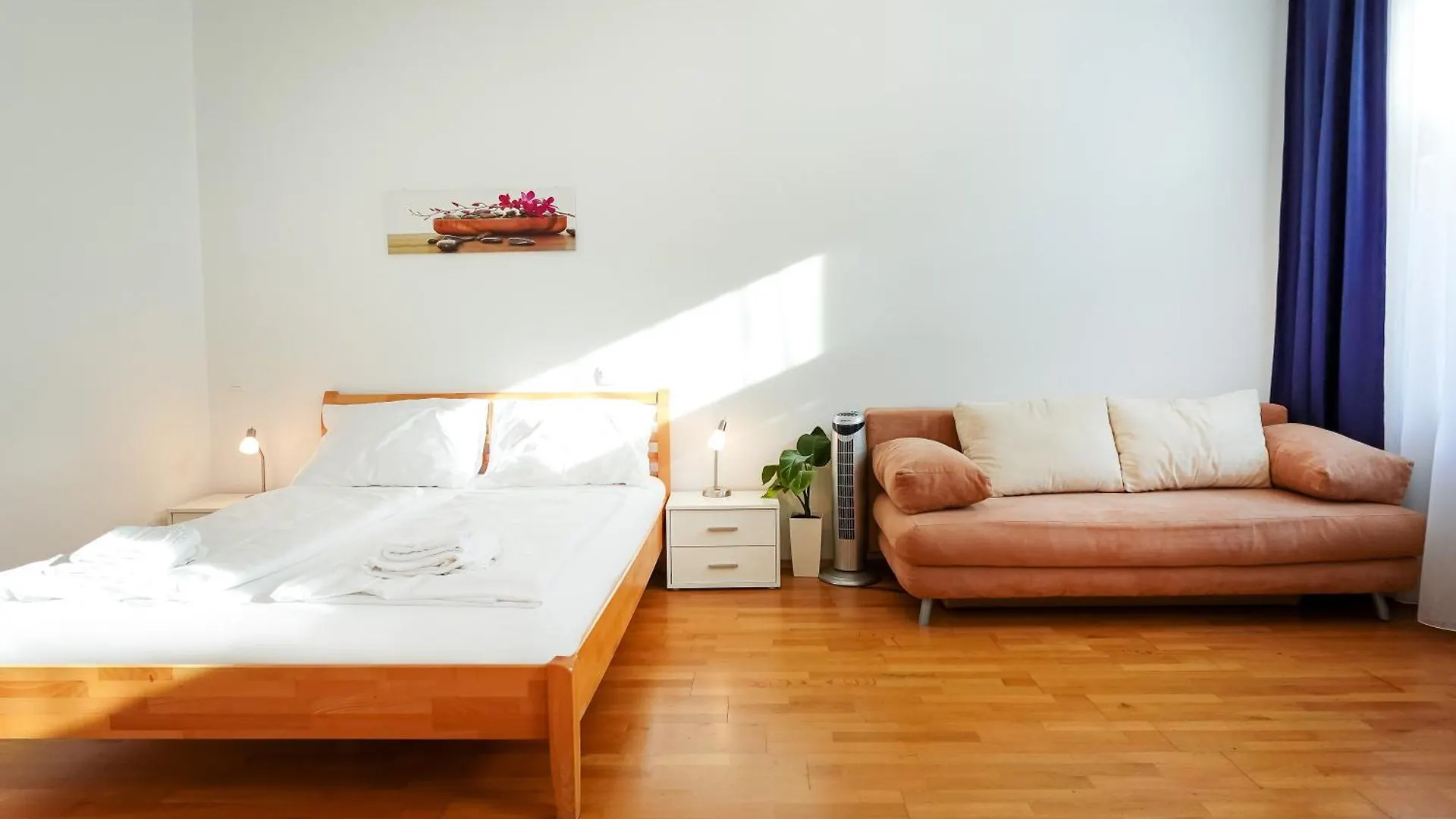וינה Appartements Che 0*,