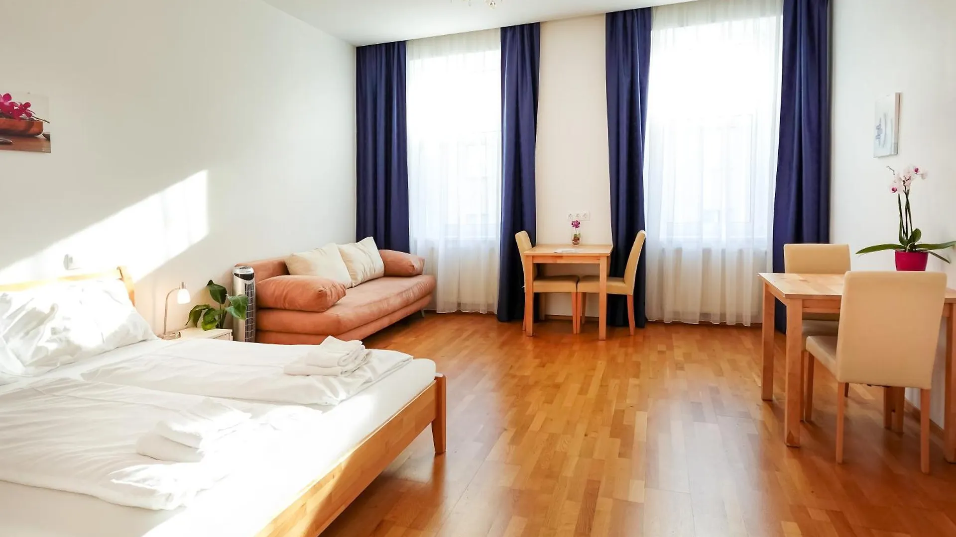 וינה Appartements Che 0*,